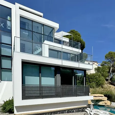 Welcs De Lujo 176 Emp Con Piscina Privada Llanca